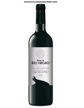 RED WINE FINCA RIO NEGRO 5 YEAR 75 CL.